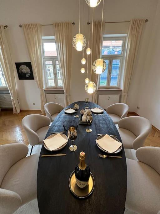 Stilvolle Wohnung In Bestlage バイロイト エクステリア 写真