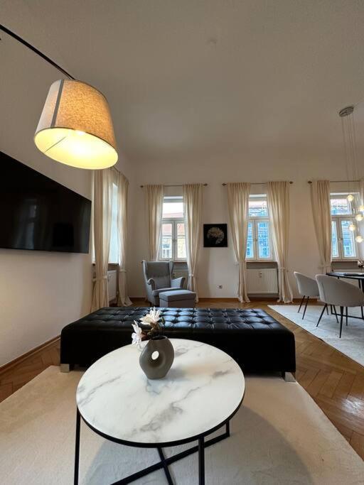 Stilvolle Wohnung In Bestlage バイロイト エクステリア 写真