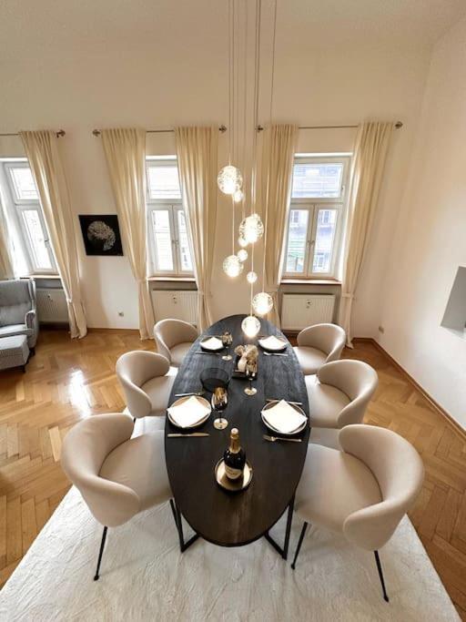 Stilvolle Wohnung In Bestlage バイロイト エクステリア 写真